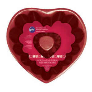 Stampo Cuore Ciambellone Festonato 20 cm Wilton