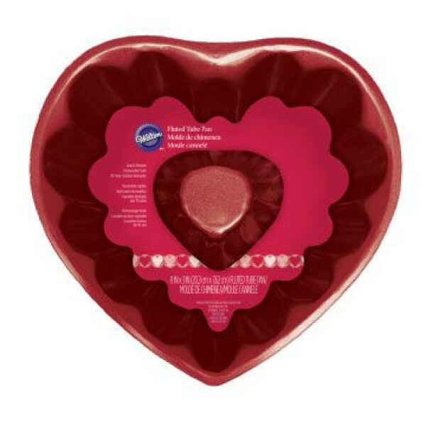 Stampo Cuore Ciambellone Festonato 20 cm Wilton