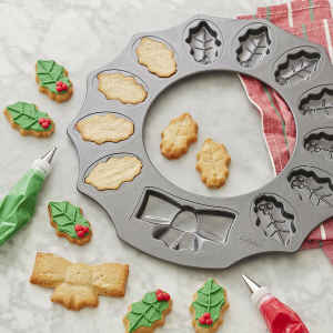 Teglia Cookie Pan Wreath Holly Leaf Ghirlanda Wilton